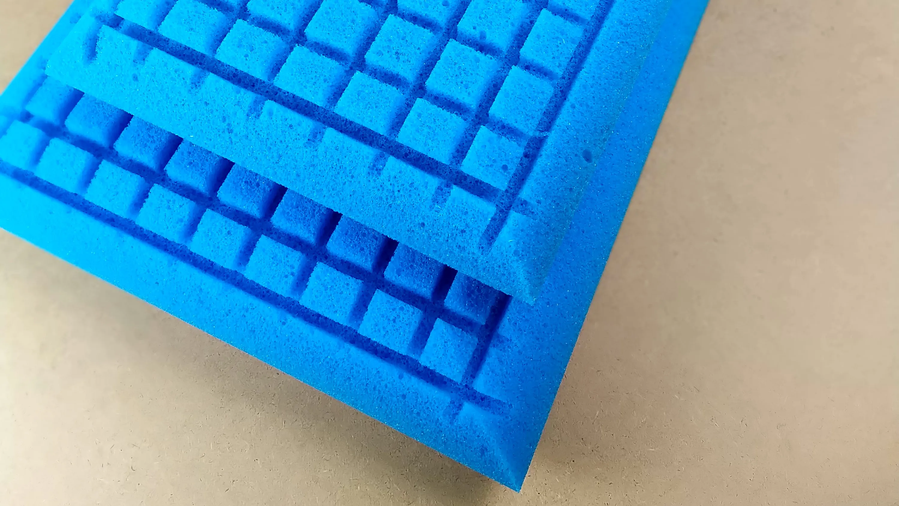 CODE – Vorderansicht